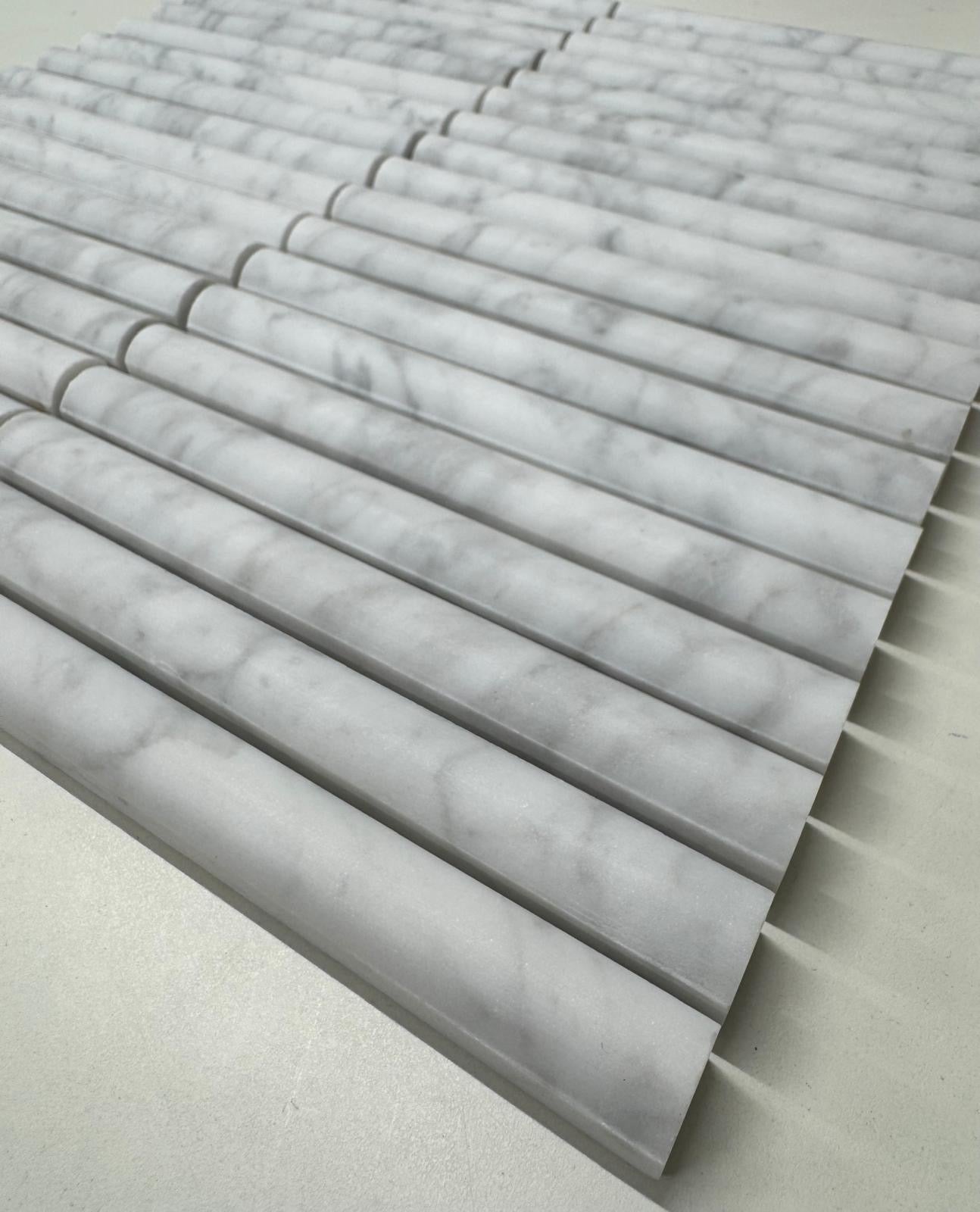 art 701 Kit Kat Bull Nose Bianco Carrara Mozaïek 151x30x15mm gezoet