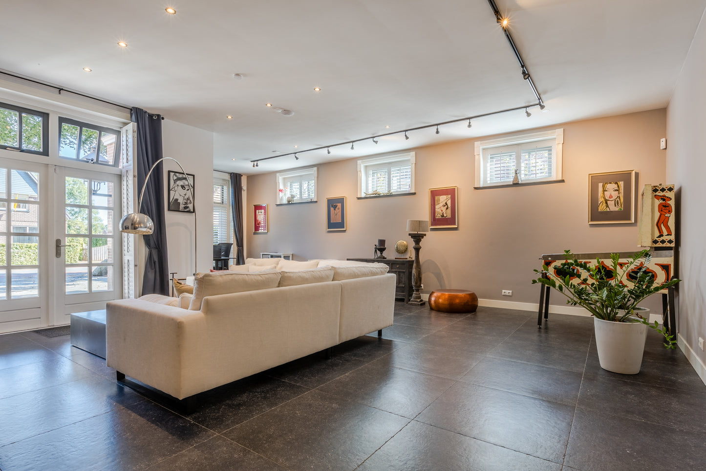 Hardsteenlook Pierre Bleu Noir ermes 802x802x10mm verouderd
