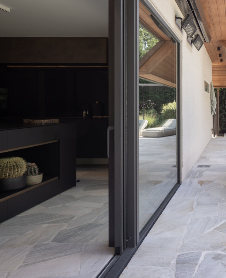 Flagstones Brasil White 25-40mm verkoop per krat inhoud 20M2