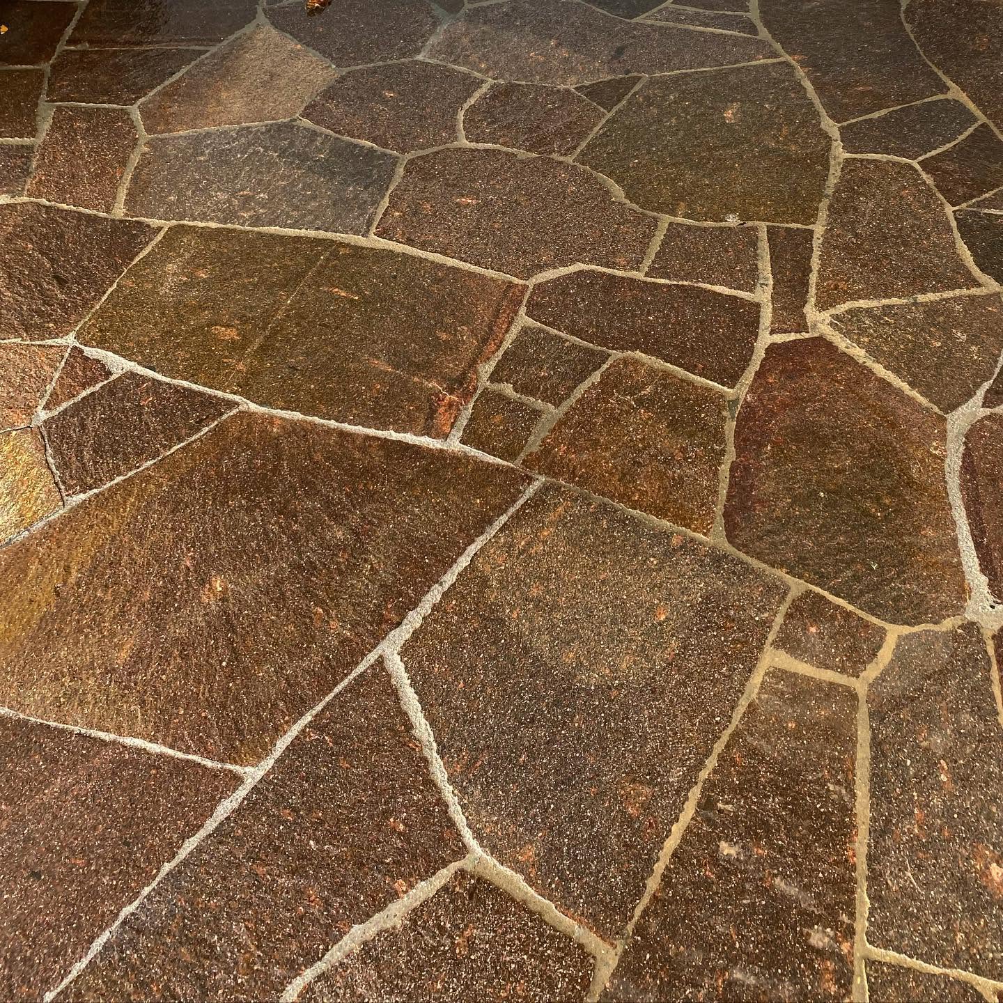 Flagstones Italiaanse Porfier Jumbo  XXL 20-40mm 2-4pc per M2