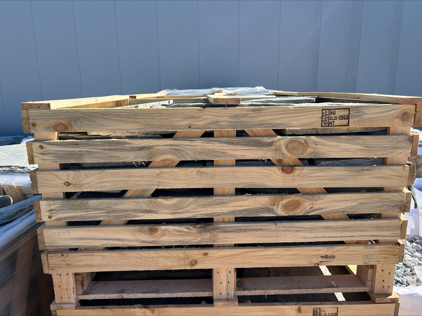 Flagstone Kavalas Grey Jumbo  XXL 20-35mm 2-4pcM2 inhoud krat 22M2