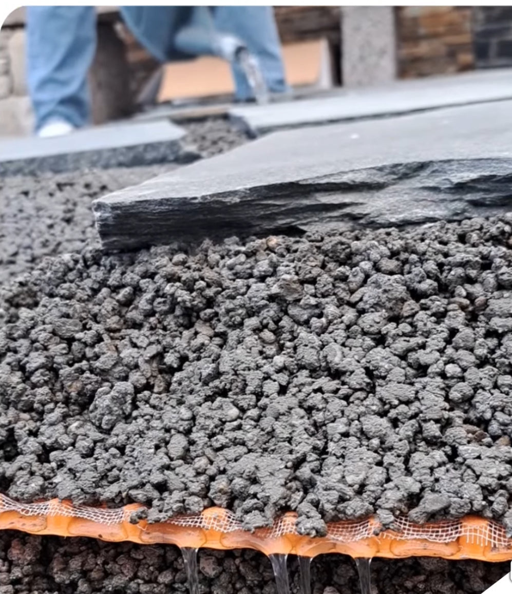 Flagstones  Brasil White Dikformaat  XL 25-40mm verkoop per krat inhoud 22M2