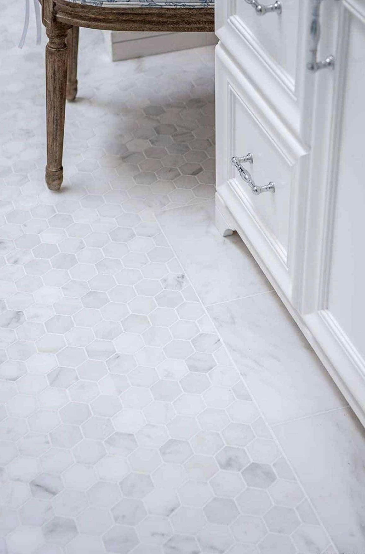 art 709 Bianca Carrara Hexagon Marmer  48x48x10mm poli