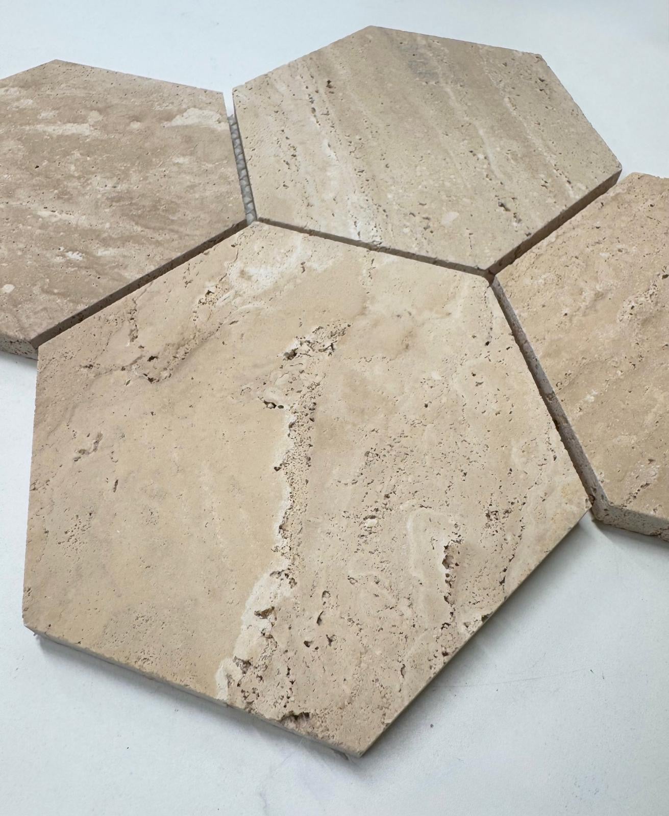 art 708 Travertin Light  Hexagon 150mm op matje 300x300x10mm gezoet