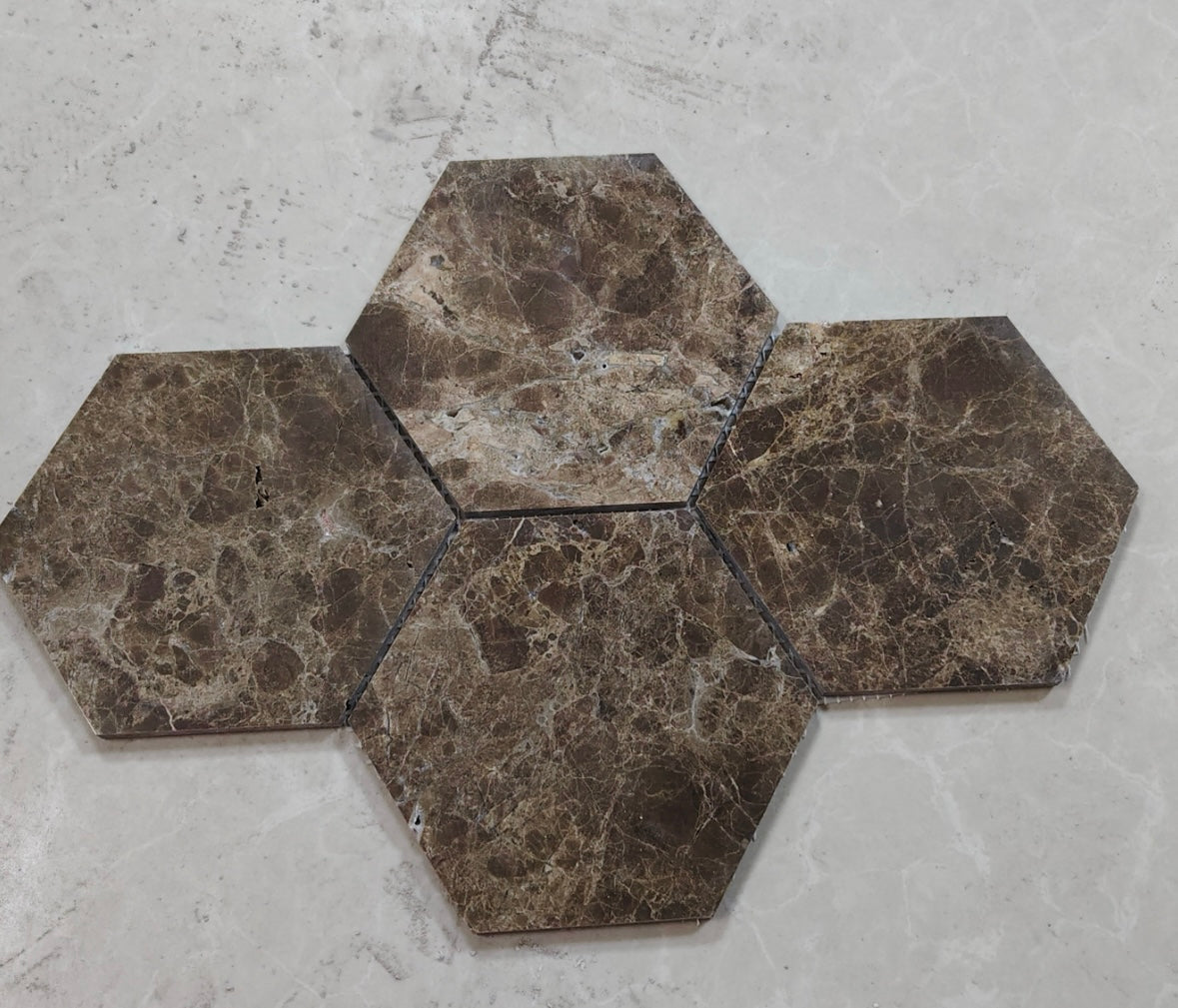 art 710 Marmer  Marron Emperador Hexagon 150MM op matje 300x300xx10mm mat