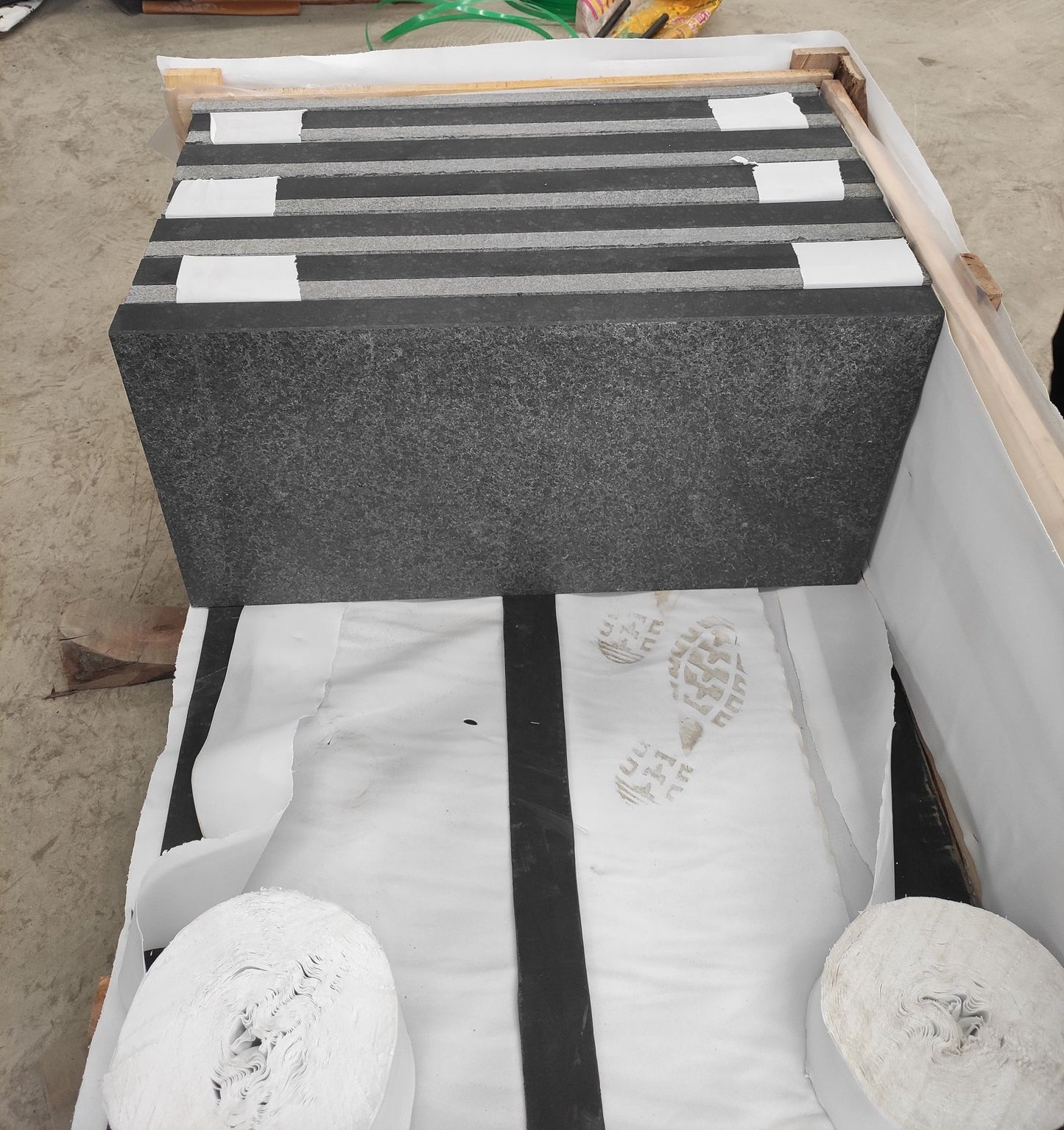 Zwembadrand G684 – 100 x 35 x 5/3 cm
