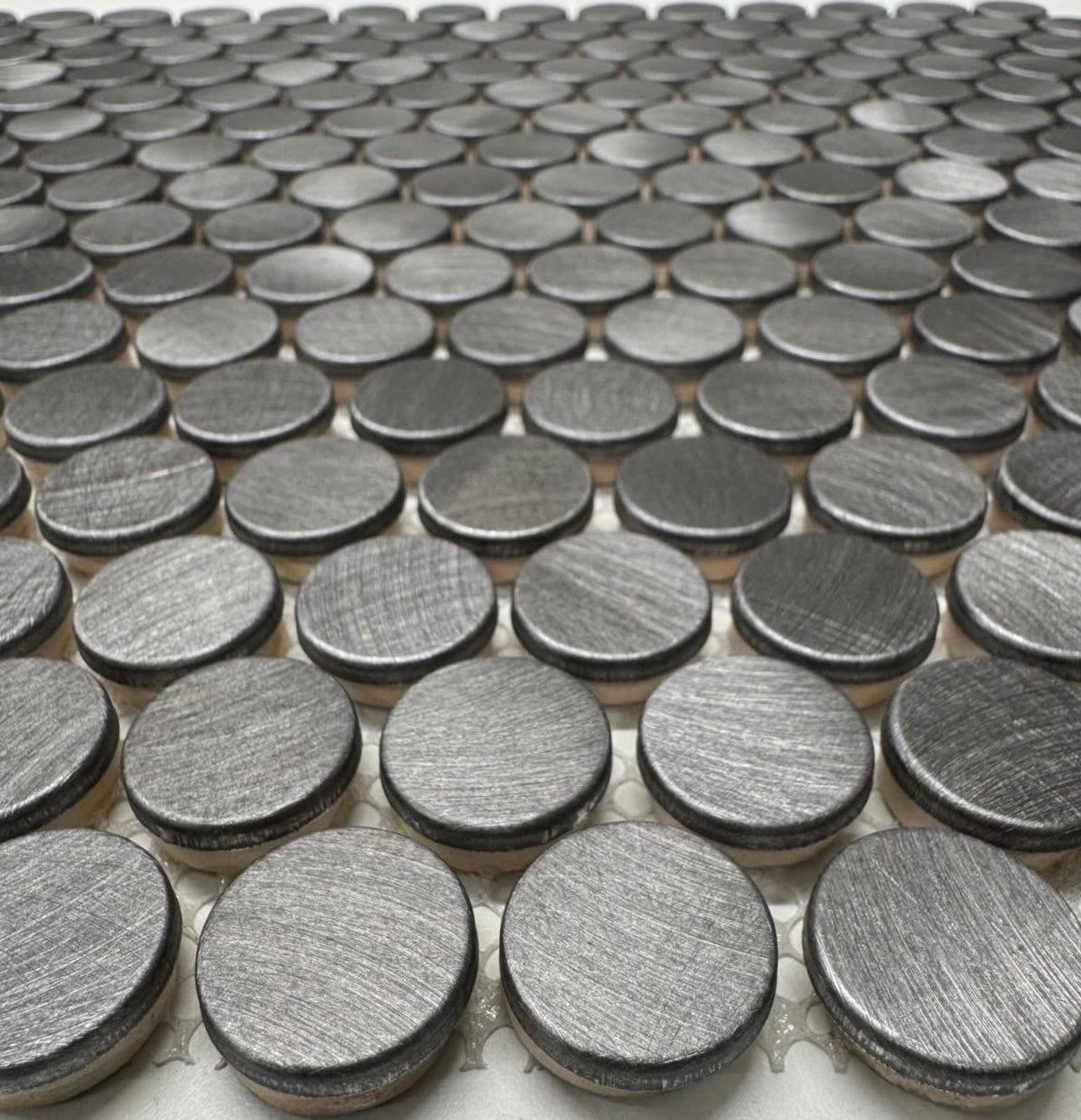 art 730 Reflections Gun Metal Penny Round 19mm