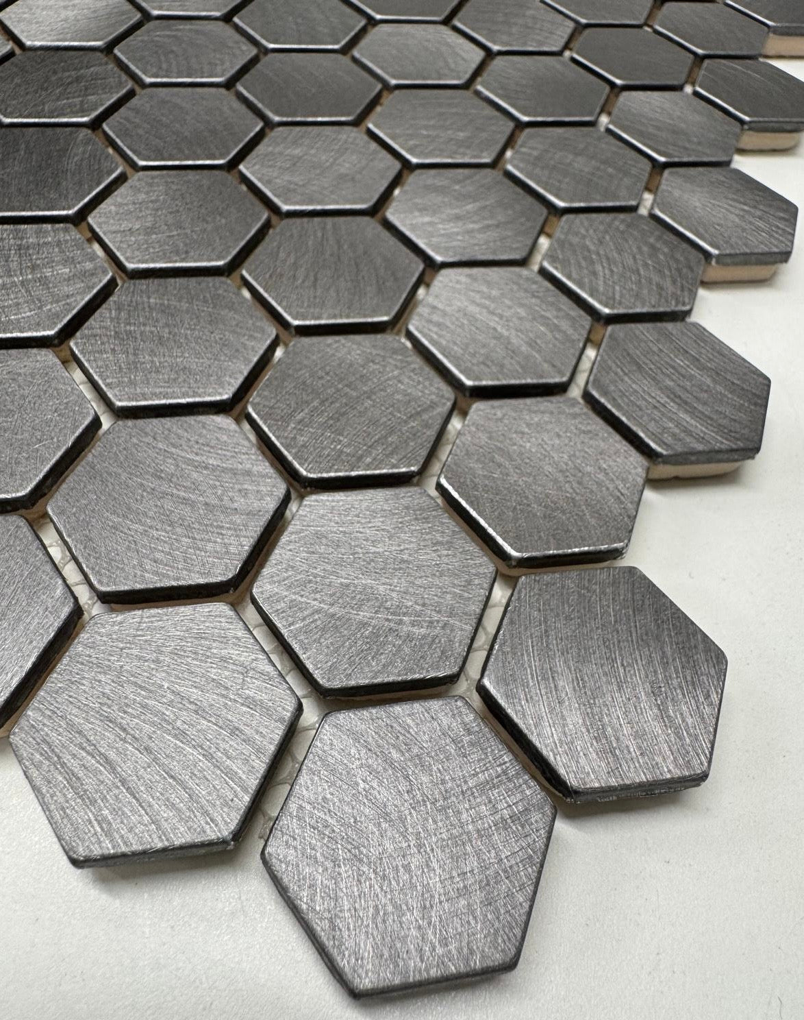 art 730 Reflections Gun Metal Hexagon 23mm op matje 300x300x8mm