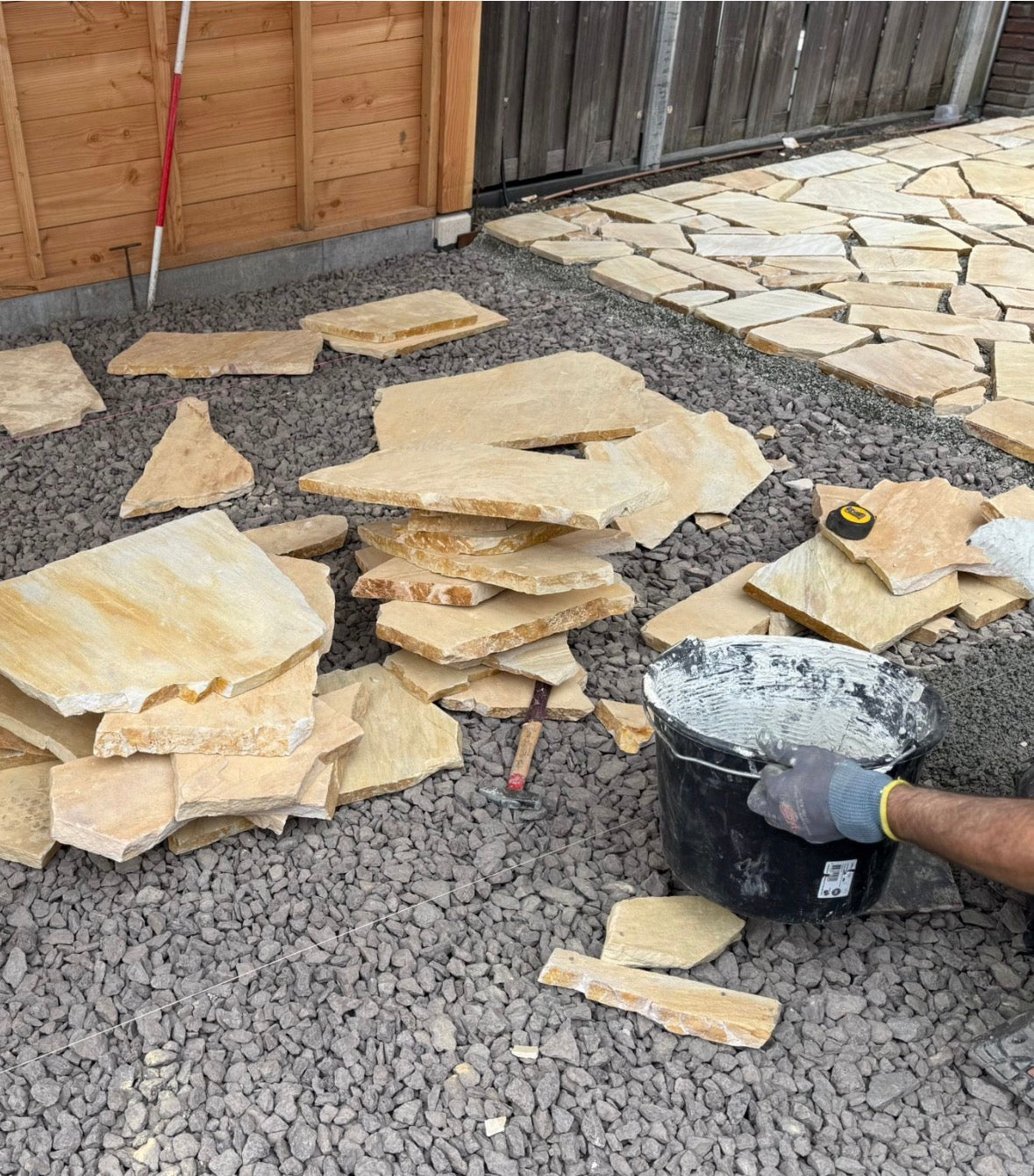Flagstones Brasil Yellow Dikformaat  XL 25-40mm inhoud krat 22M2 = 1500KG