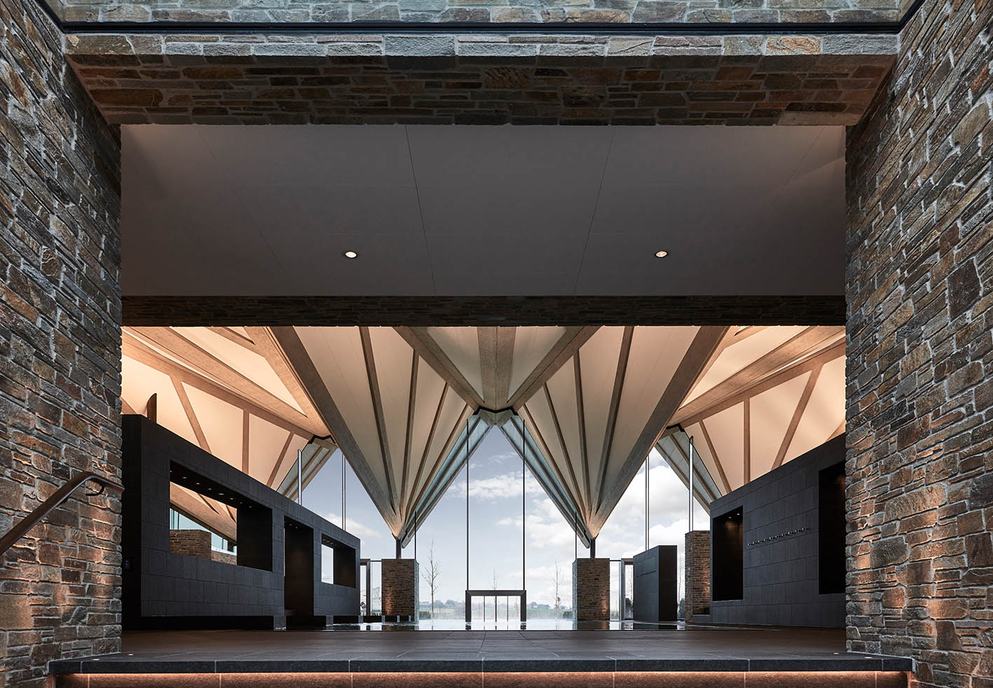 Rocks Stenari Natural Oros 3-5cm cleft