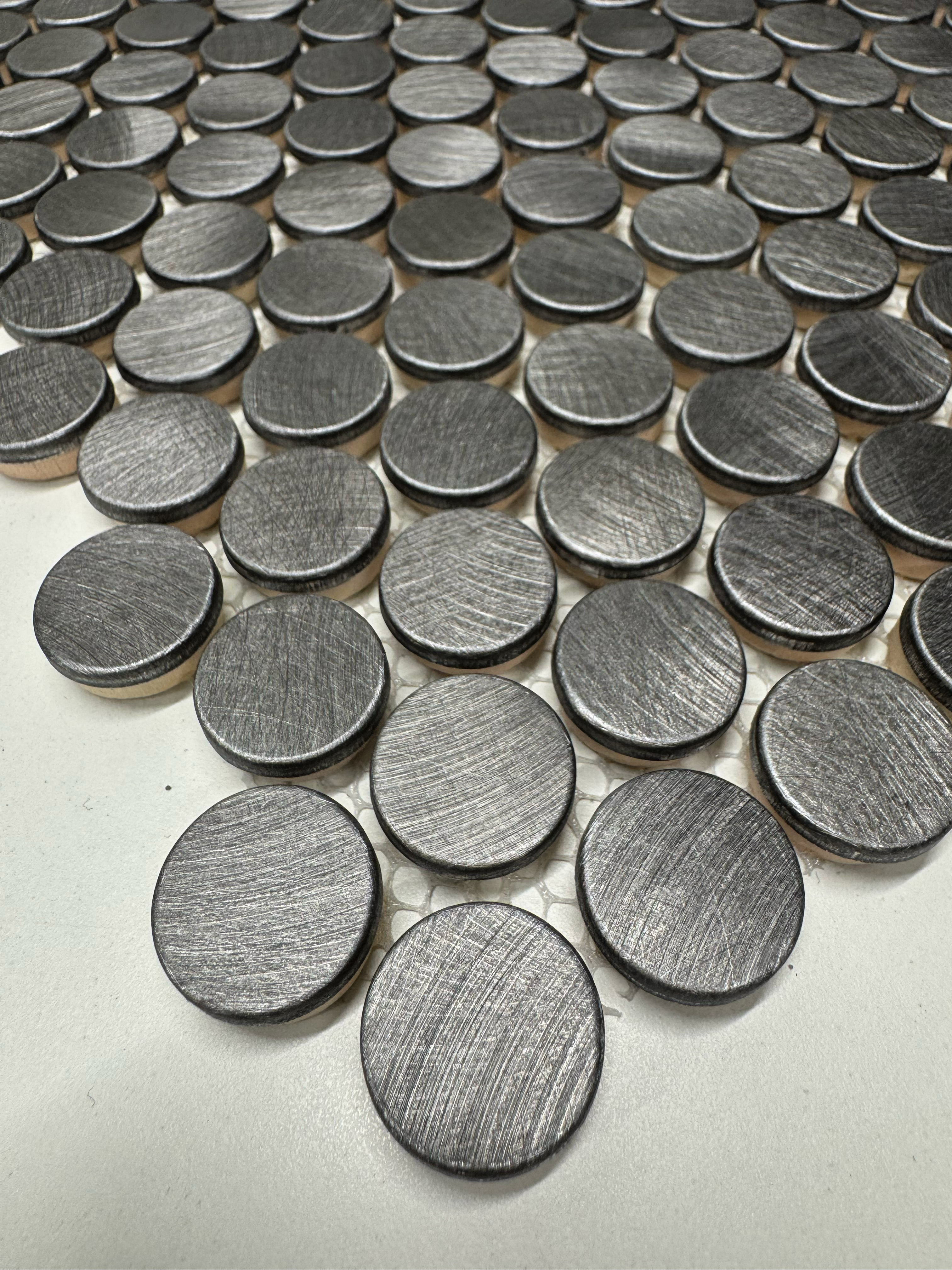 art 730 Reflections Gun Metal Penny Round 19mm