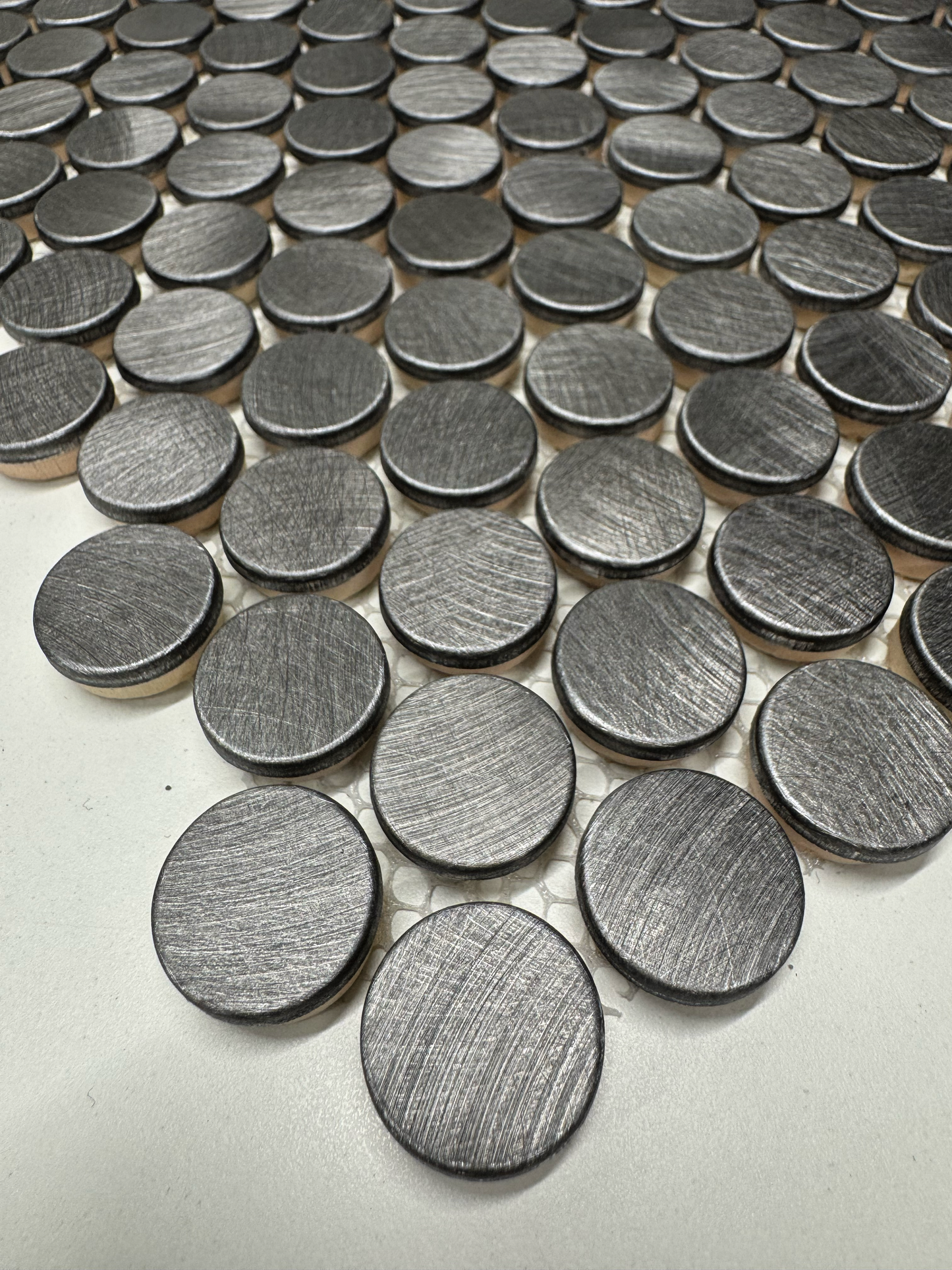 art 730 Reflections Gun Metal Penny Round 19mm